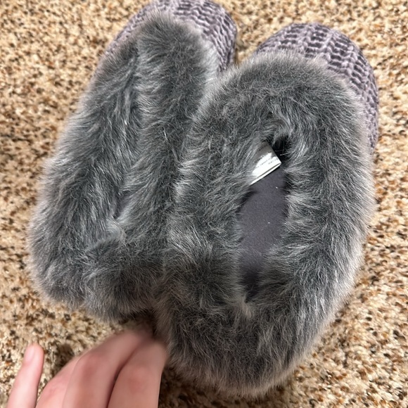 Dearfoams size small - Picture 3 of 4